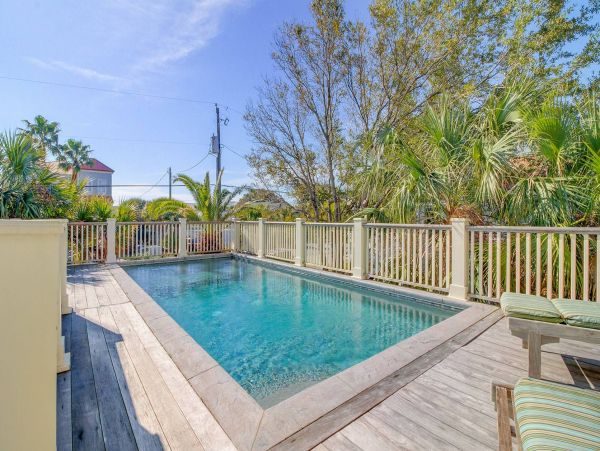 Perfect Getaway with 7 Bedrooms in Isle of Palms