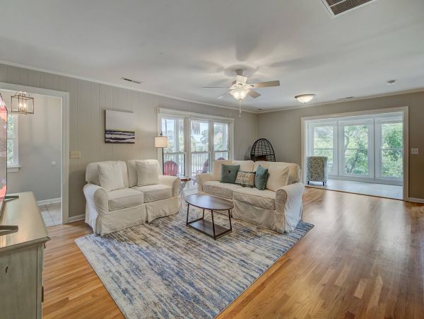 New pool Luxury Home One Block To Beach