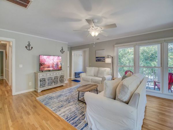 New pool Luxury Home One Block To Beach