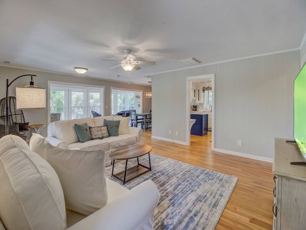 New pool Luxury Home One Block To Beach