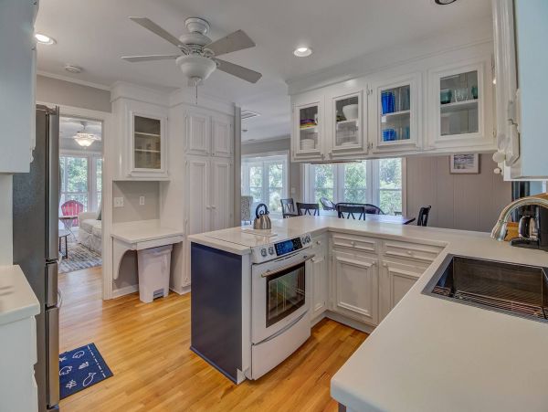 New pool Luxury Home One Block To Beach
