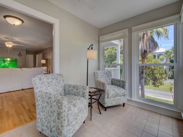 New pool Luxury Home One Block To Beach