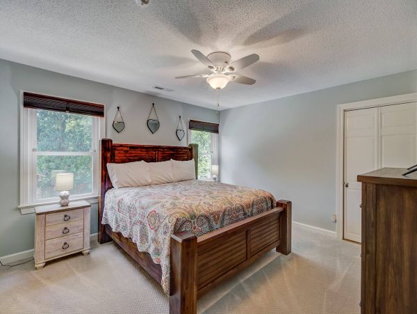New pool Luxury Home One Block To Beach