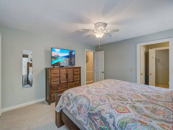 New pool Luxury Home One Block To Beach