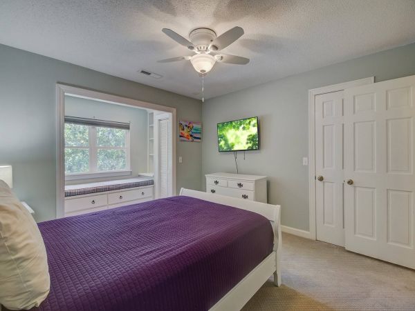New pool Luxury Home One Block To Beach