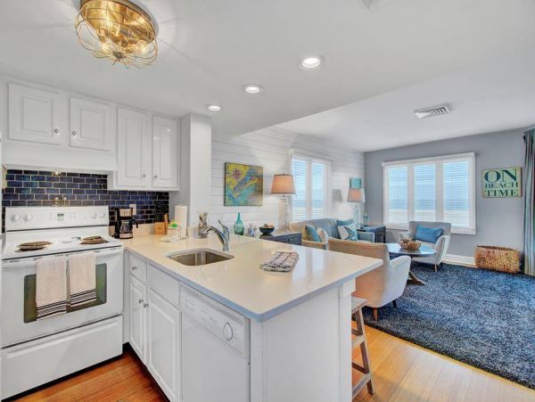Ocean Views Isle of Palms Vacation Condo One Bedroom