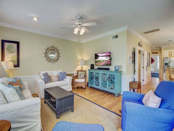 Grand Pavillion - Sleeps 10!