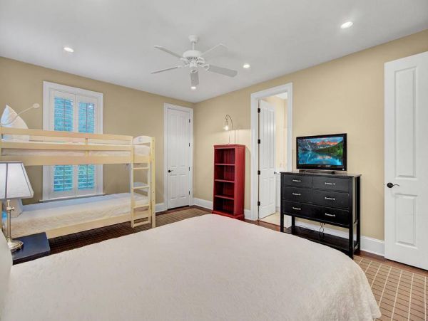 Isle Of Palms Home 1015842