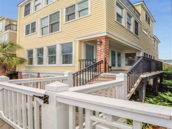 Isle Of Palms Home 1015865
