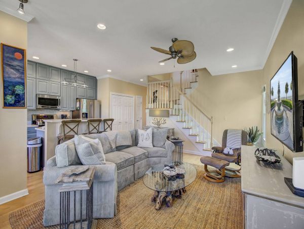 Isle Of Palms Home 1015872
