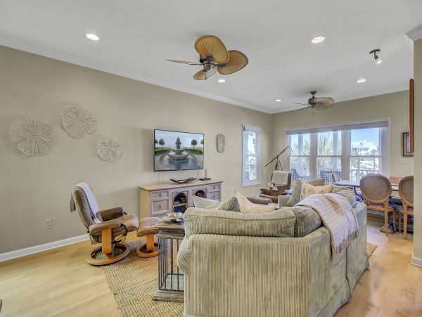 Isle Of Palms Home 1015872