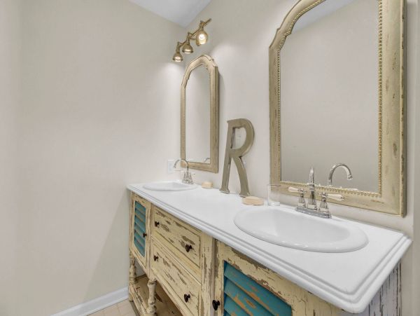 Isle Of Palms Home 1015872