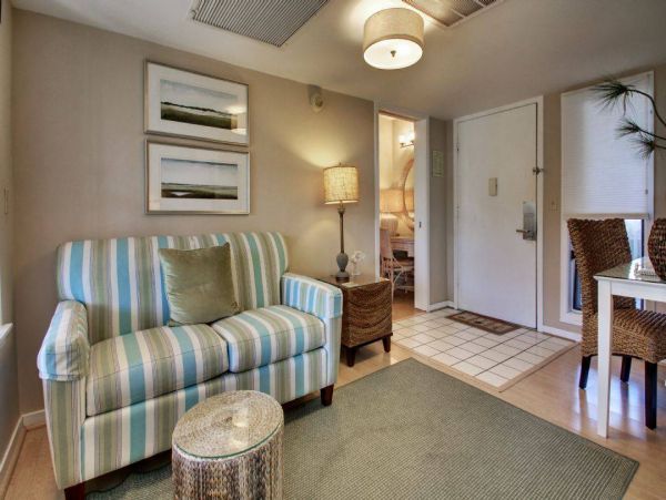 Isle of Palms Vacation Condo One Bedroom
