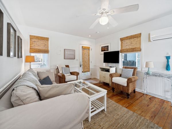 Isle of Palms Historic Beach Home with 5 Bedroom