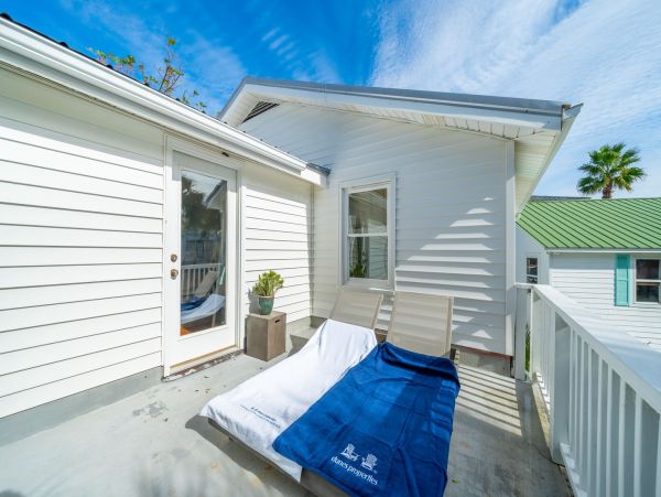 Isle of Palms Historic Beach Home with 5 Bedroom