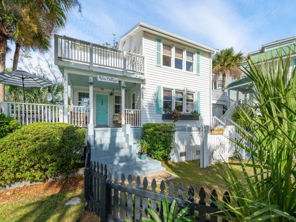 Isle of Palms Historic Beach Home with 5 Bedroom