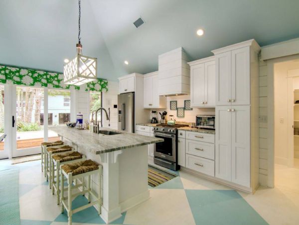 Isle of Palms Rental Sleeps 9 Guests with Pool