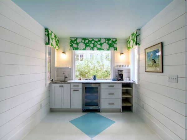 Isle of Palms Rental Sleeps 9 Guests with Pool