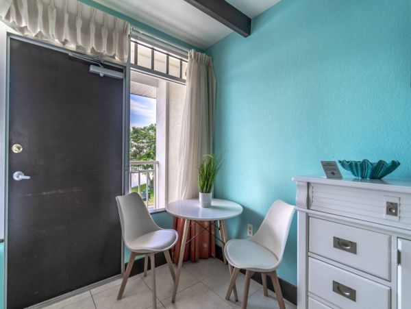 St. Petersburg Home 1015903