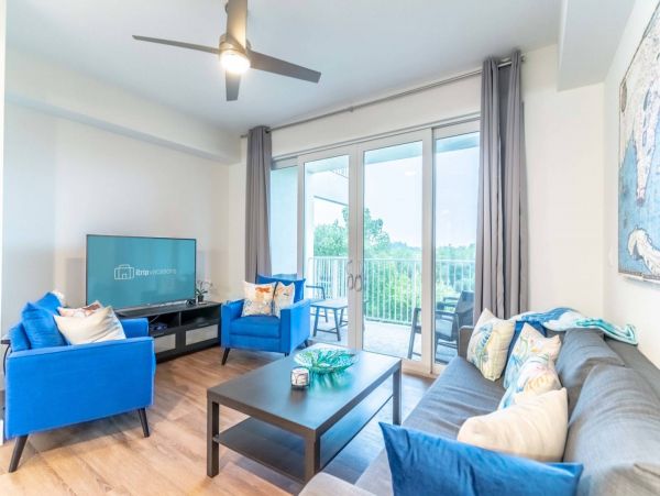 St. Petersburg Condo 1015904