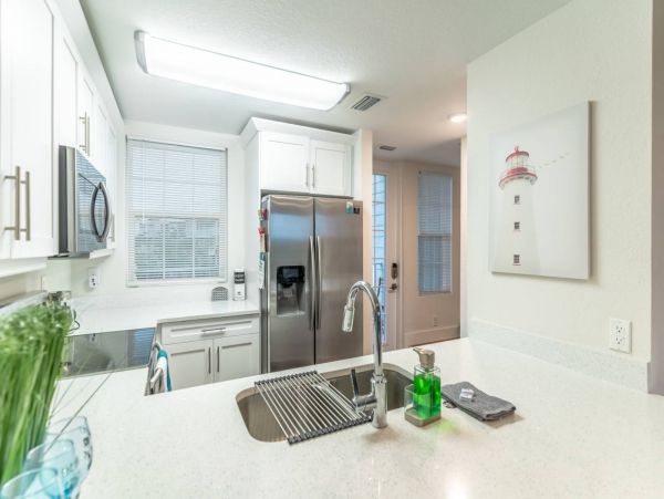St. Petersburg Condo 1015904