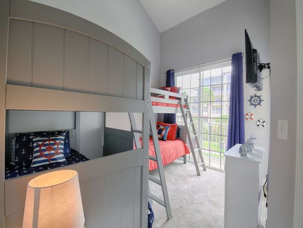 St. Petersburg Condo 1015907