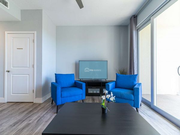 St. Petersburg Condo 1015908