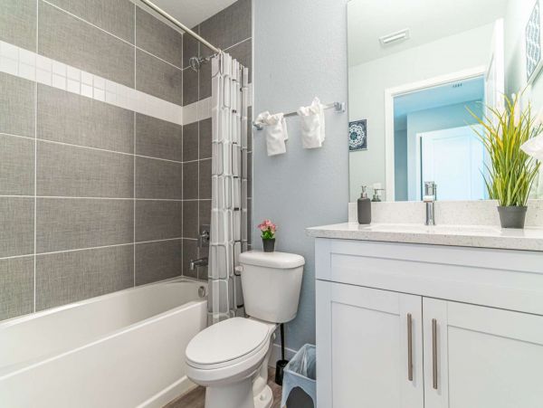 St. Petersburg Condo 1015908