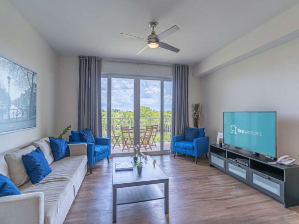 St. Petersburg Condo 1015910