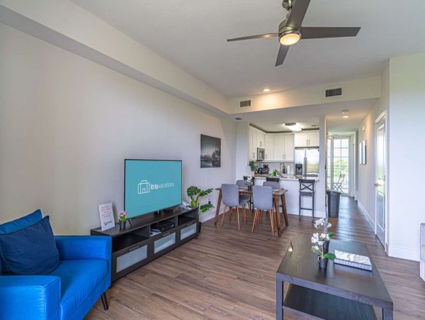 St. Petersburg Condo 1015910