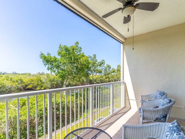 St. Petersburg Condo 1015913
