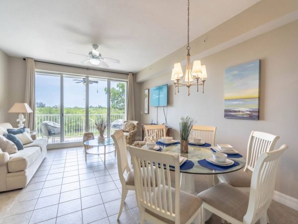 St. Petersburg Condo 1015913