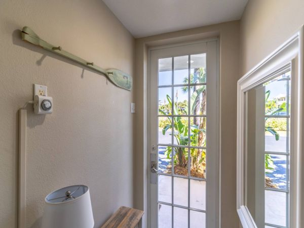 St. Petersburg Condo 1015913