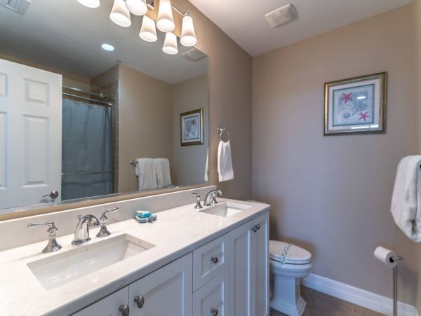 St. Petersburg Condo 1015913