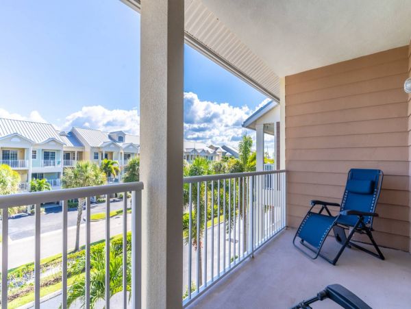 St. Petersburg Condo 1015915