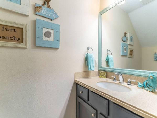 St. Petersburg Condo 1015915