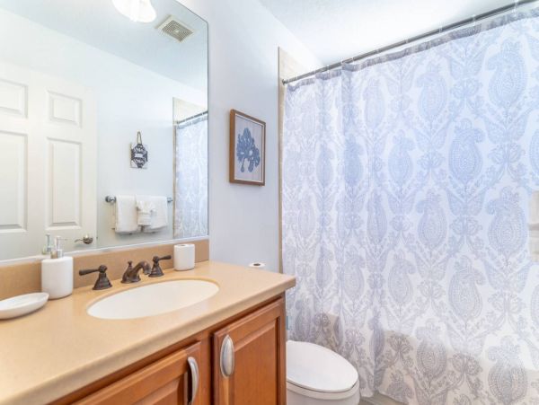 St. Petersburg Condo 1015917