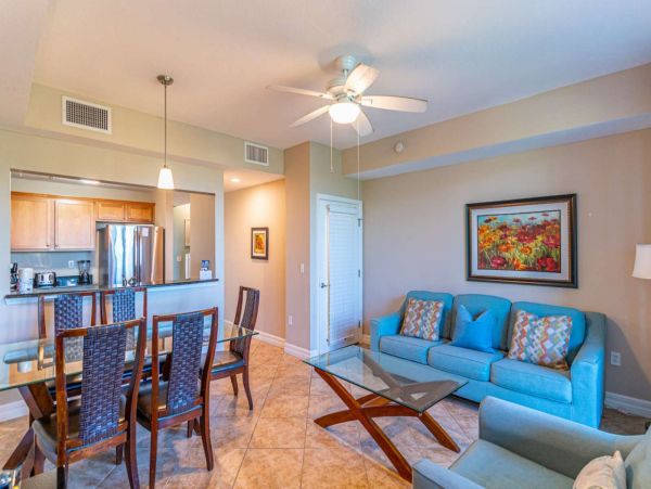 St. Petersburg Condo 1015919