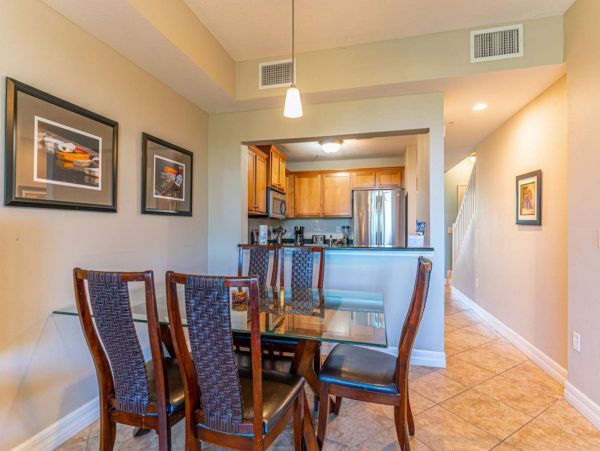 St. Petersburg Condo 1015919