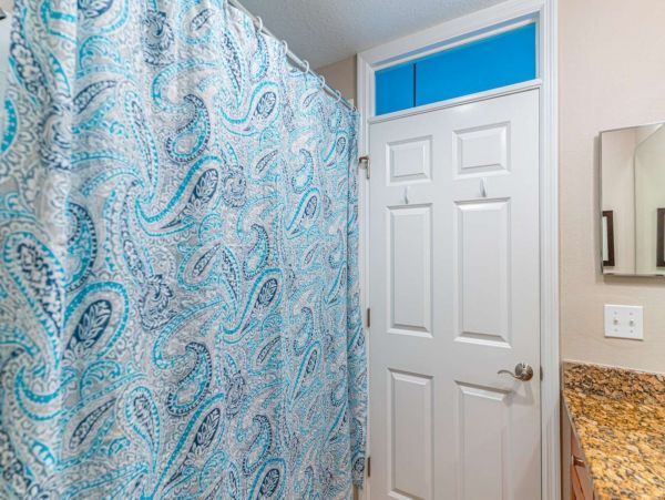 St. Petersburg Condo 1015919
