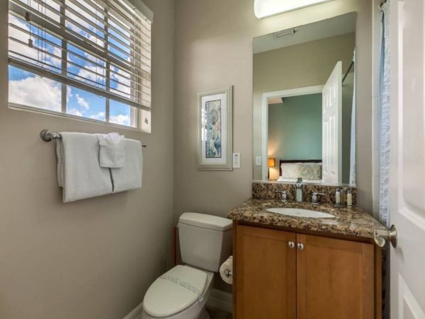St. Petersburg Condo 1015919