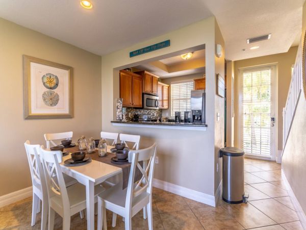 St. Petersburg Condo 1015920