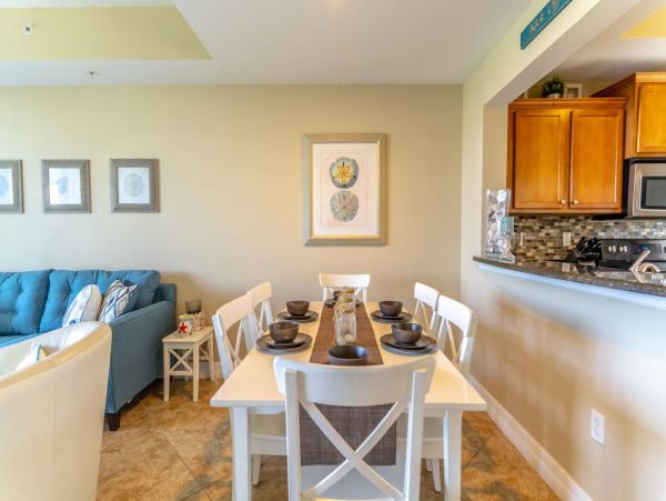 St. Petersburg Condo 1015920