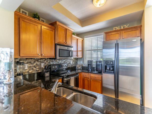 St. Petersburg Condo 1015920