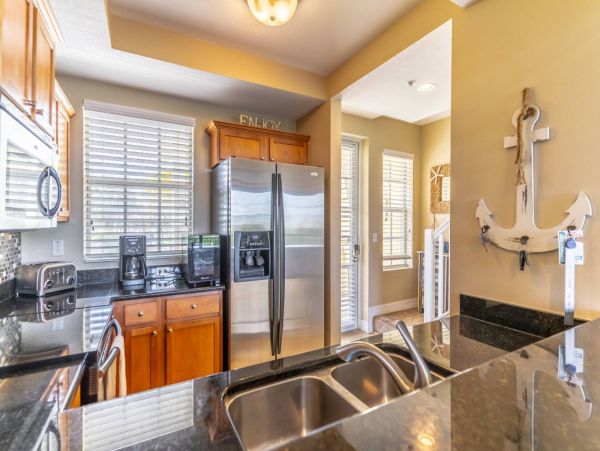 St. Petersburg Condo 1015920