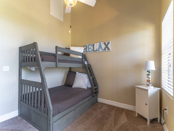 St. Petersburg Condo 1015920