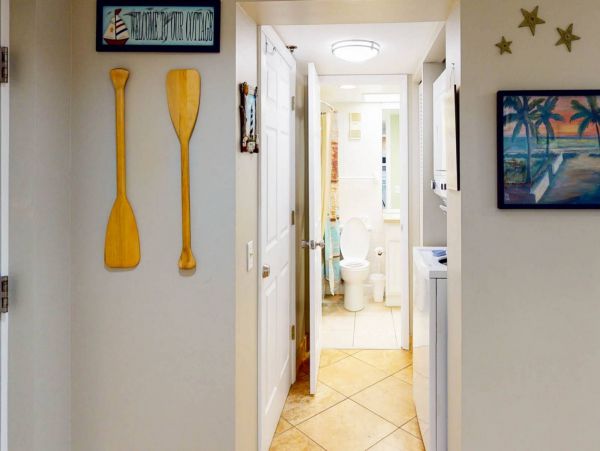 St. Petersburg Condo 1015921