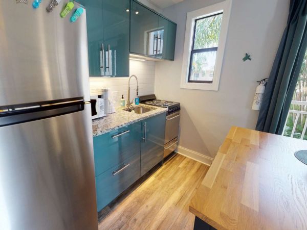 St. Petersburg Condo 1015923