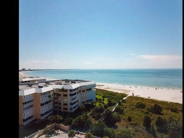 St. Petersburg Condo 1015923