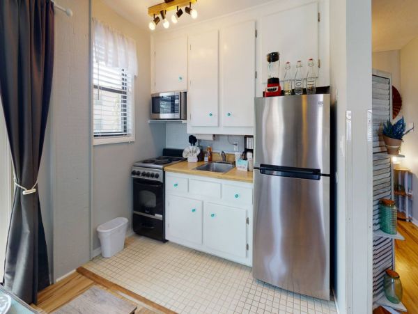St. Petersburg Condo 1015924